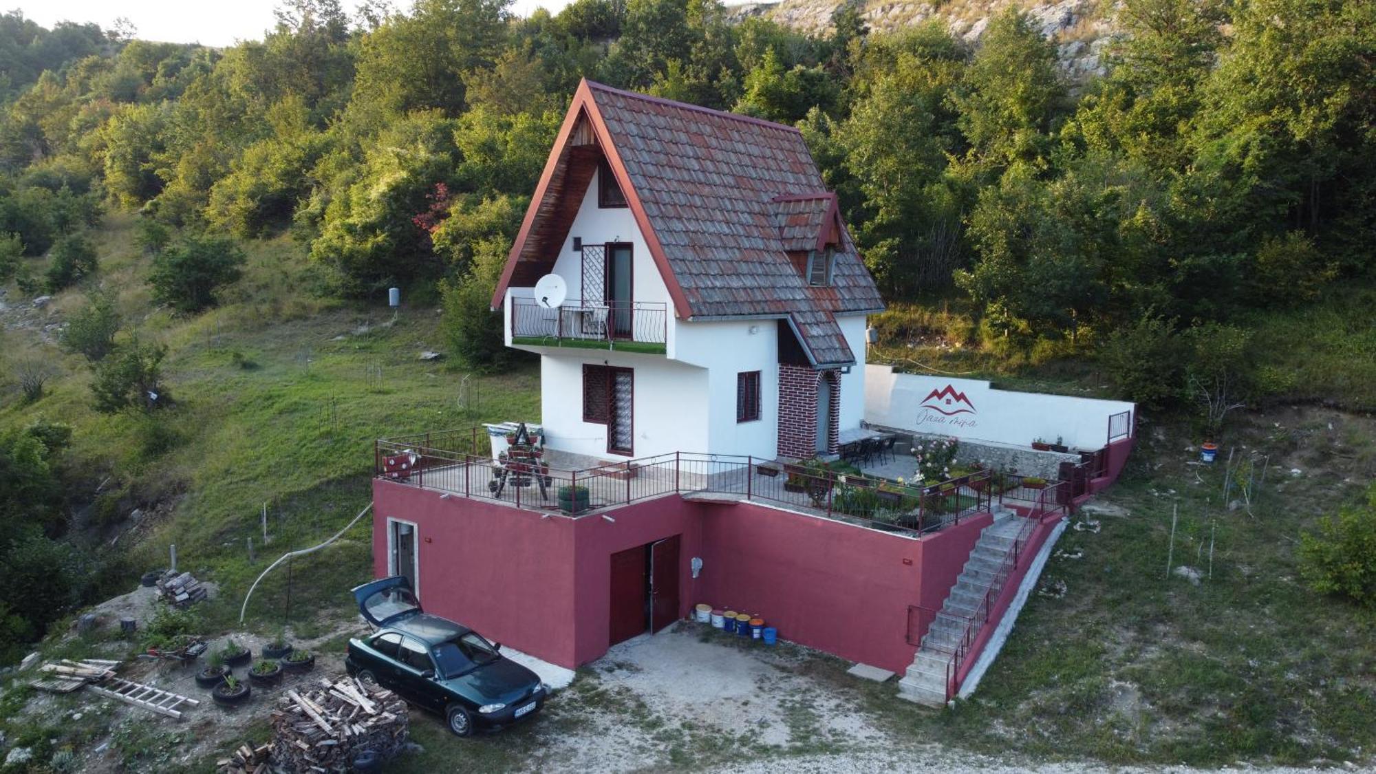 Vikendica "Oaza Mira" Villa Gacko Ngoại thất bức ảnh